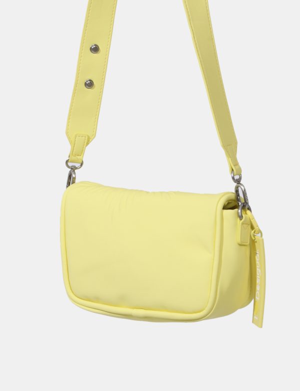 Borse Desigual Giallo - Borsa a tracolla di piccole dimensioni in total giallo limone. La bag si compone di unico scompartim