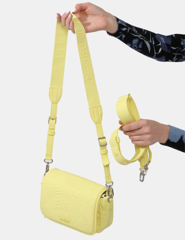 Borse Desigual Giallo - Borsa a tracolla di piccole dimensioni in total giallo limone. La bag si compone di unico scompartim