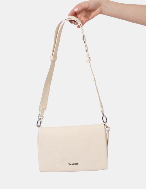 Borsa Desigual Beige - Borsa a tracolla di piccole dimensioni in total beige. La bag si compone di doppio scompartimento int