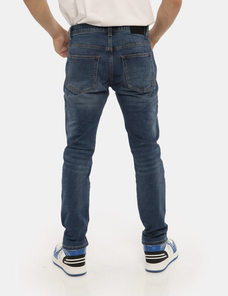 Jeans Goha blu denim - COMPOSIZIONE E VESTIBILITÀ:75% cotone 23% poliestere 2% elastaneIl modello è alto 175 cm e indossa la