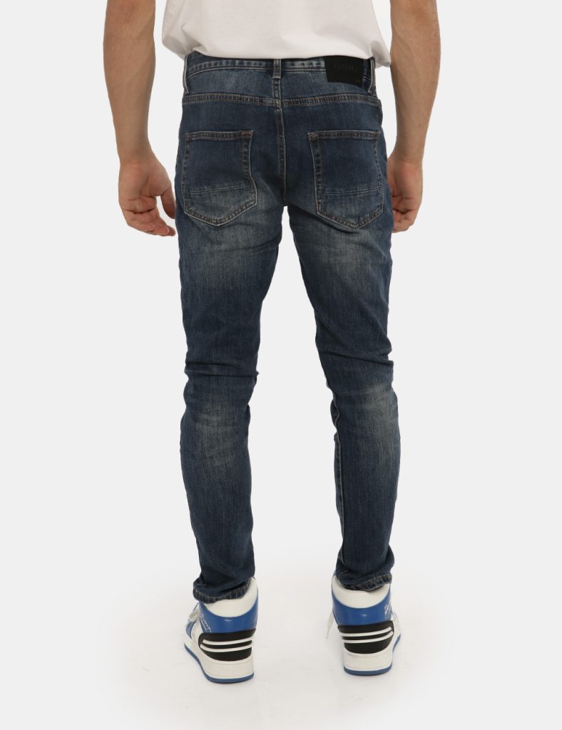 Jeans Goha blu denim - COMPOSIZIONE E VESTIBILITÀ:66% cotone 32% poliestere 2% elastaneIl modello è alto 175 cm e indossa la