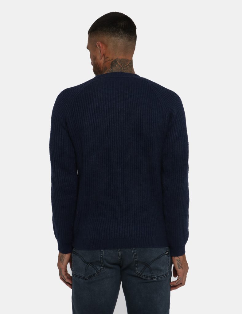 Maglione Yes Zee blu - COMPOSIZIONE E VESTIBILITÀ:54% poliestere 20% acrilico 20% nylon 6% merinosIl modello è alto 178 cm e