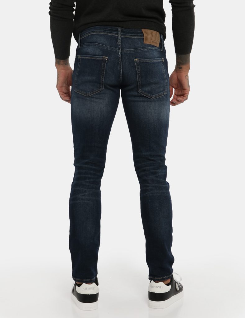 Jeans Antony Morato jeans - COMPOSIZIONE E VESTIBILITÀ:78% cotone 20% riciclato cotone 2% elastanIl modello è alto 178 cm e