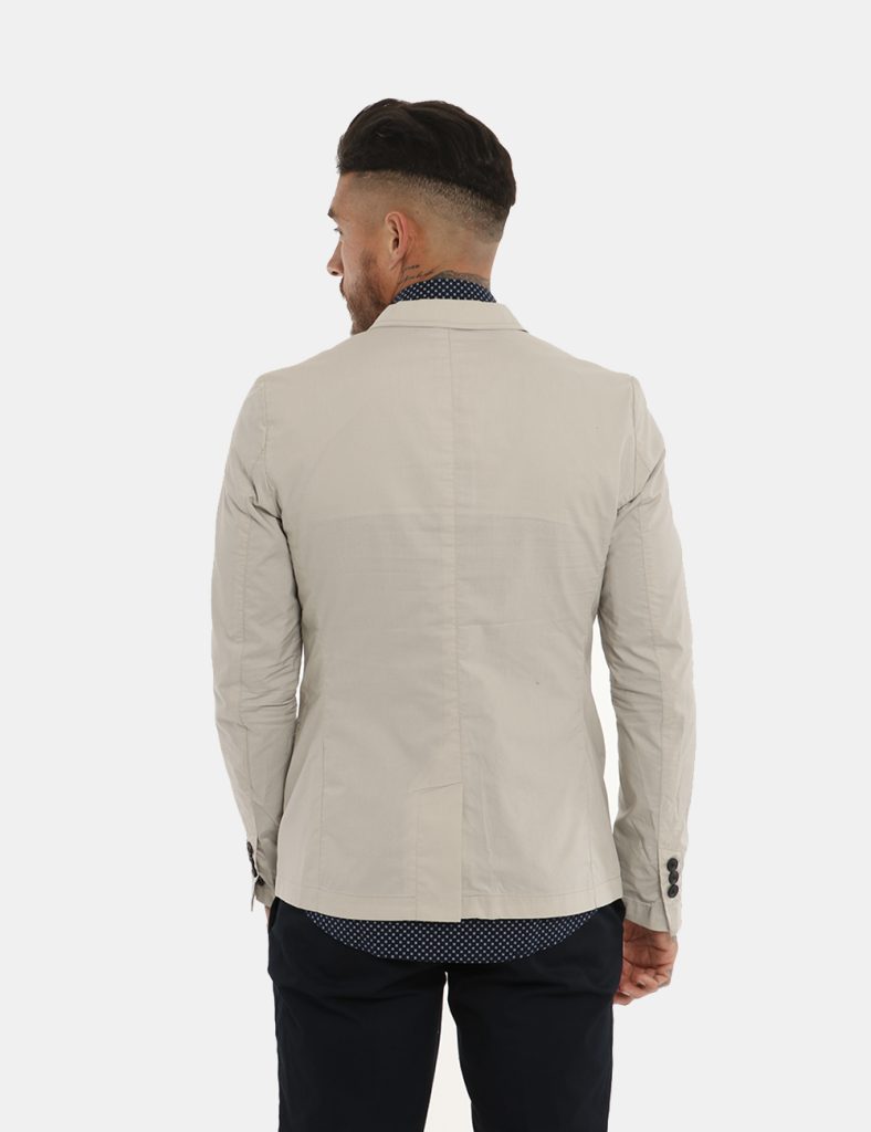 Giacca Antony Morato beige - COMPOSIZIONE E VESTIBILITÀ:100% cotoneIl modello è alto 178 cm e indossa la taglia 50. La vest