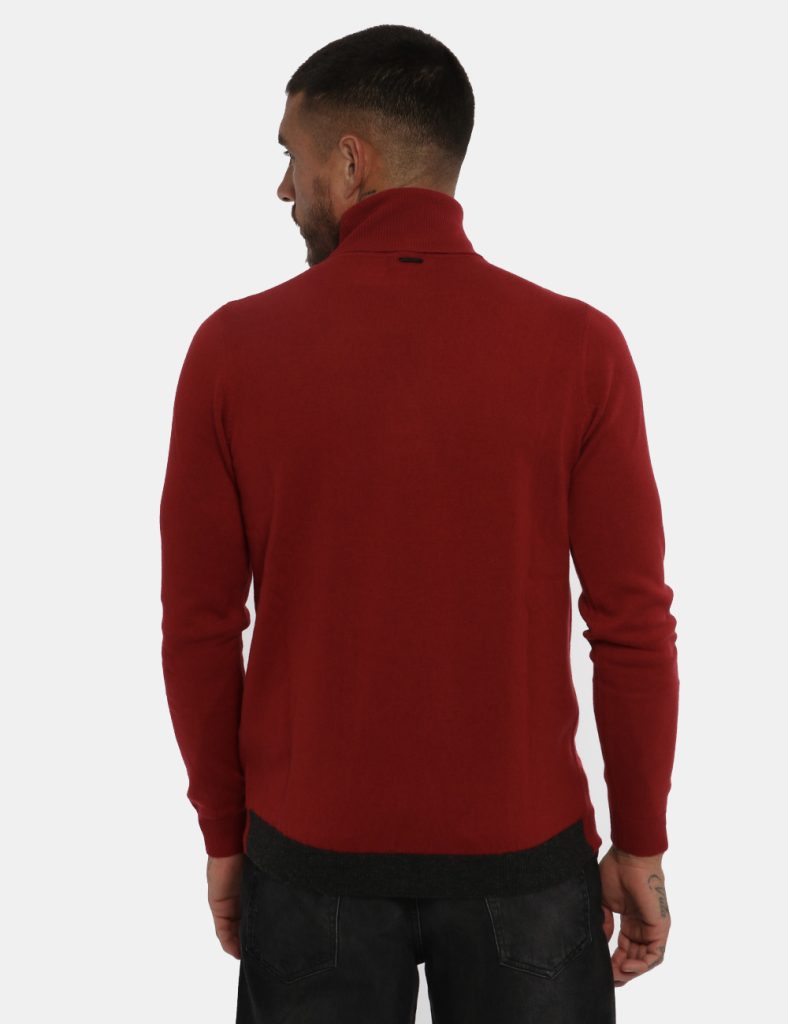 Maglione Antony Morato rosso - COMPOSIZIONE E VESTIBILITÀ:95% lana 5% cashmereIl modello è alto 178 cm e indossa la taglia M