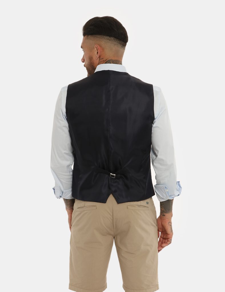 Gilet Antony Morato blu scuro - COMPOSIZIONE E VESTIBILITÀ:65% cotone 35% poliestere Il modello è alto 178 cm e indossa la t