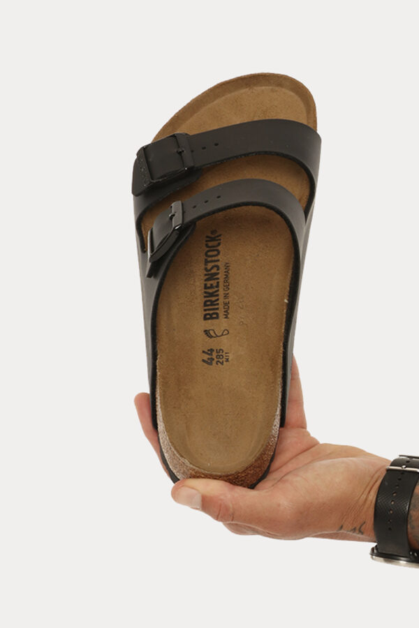 Sandali Birkenstock nero - COMPOSIZIONE E VESTIBILITÀ:Cuoio materiali tessili e altre materieIl modello è alta 178 cm e indo