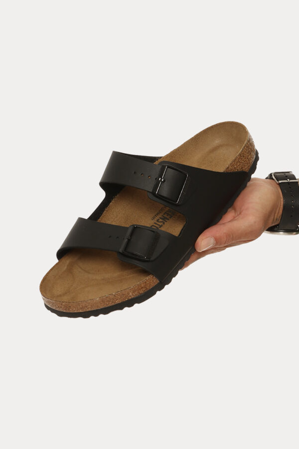 Sandali Birkenstock nero - COMPOSIZIONE E VESTIBILITÀ:Cuoio materiali tessili e altre materieIl modello è alta 178 cm e indo