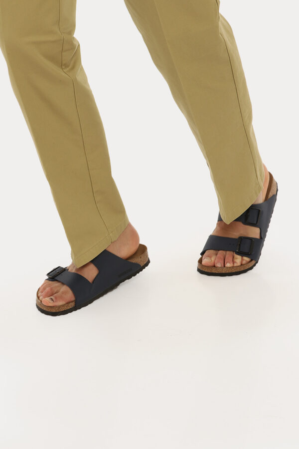 Sandali Birkenstock blu - COMPOSIZIONE E VESTIBILITÀ:Cuoio materiali tessili e altre materieIl modello è alta 178 cm e indos