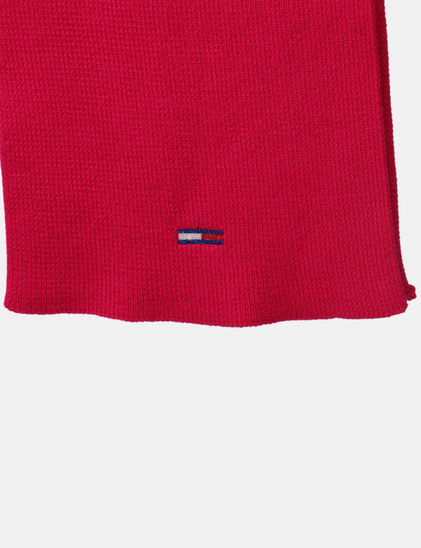 Sciarpa Tommy Hilfiger fucsia - COMPOSIZIONE E VESTIBILITÀ:50% acrilico 50% cotoneCONSIGLI DI STILE:Sciarpa in maglina in to