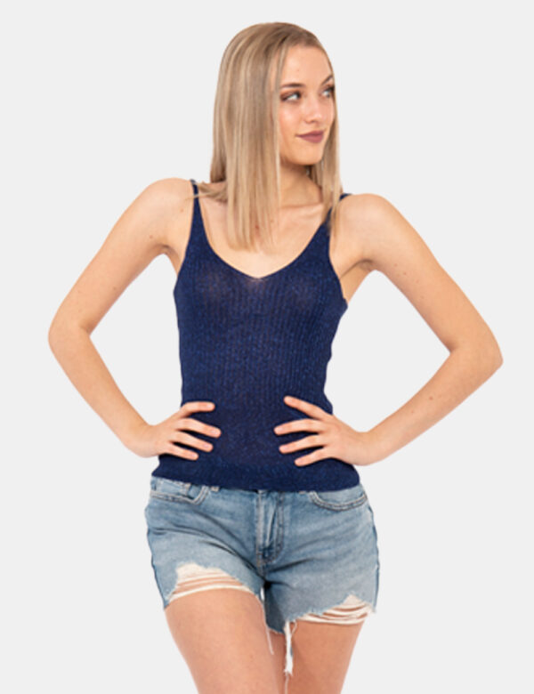 Top Fracomina Blu - Top corto in maglina ed in total blu navy con filo lurex. Il capo presenta spalline strette ed uno scoll