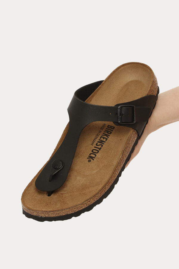 Sandali Birkenstock nere - COMPOSIZIONE E VESTIBILITÀ:Materiali tessili e altre materieLa modella calza il numero 39 e la ca