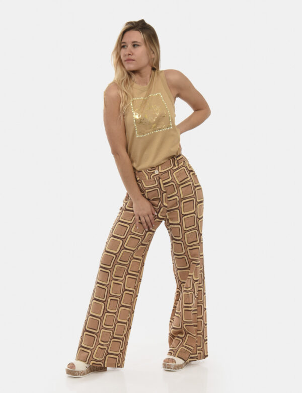 Pantaloni Yes Zee Beige - Pantaloni larghi con motivi geometrici sui toni del beige e del marrone. Dalle vibes deserto è il