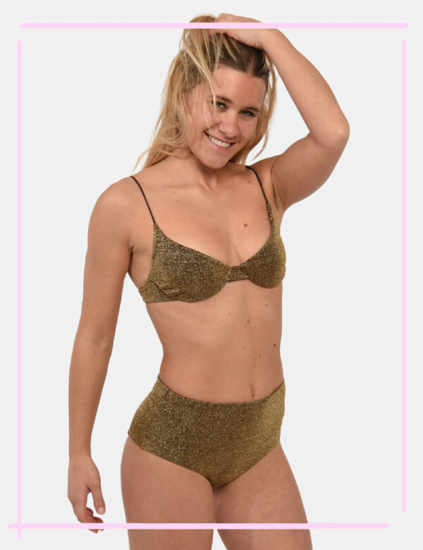 Top Sundek Oro - Costume modello reggiseno con ferretto su base marrone intenso più filo lurex dorato. La vestibilità è morb