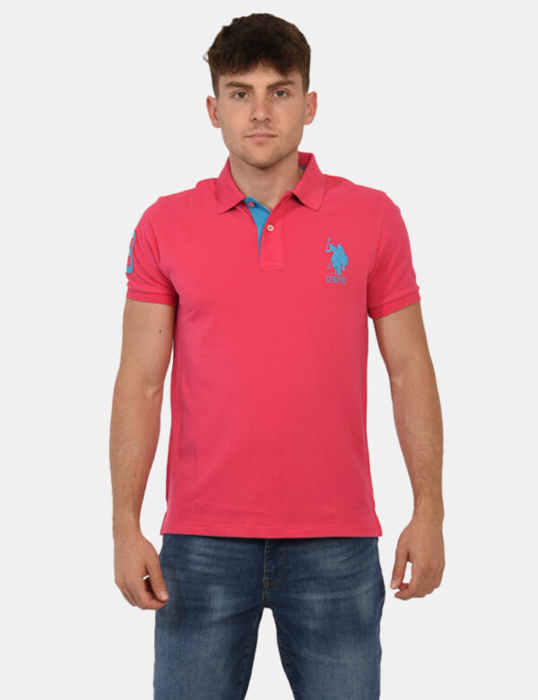 Polo U.S. Polo Assn. Rosa - Polo classica in total rosa intenso con patch logo brand ricamato in azzurro ad altezza cuore, p