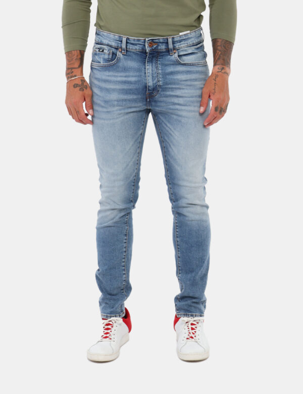 Jeans Gas Jeans - Jeans chiaro Gas slim fit, modello cinque tasche. Indossalo per non sbagliare mai!