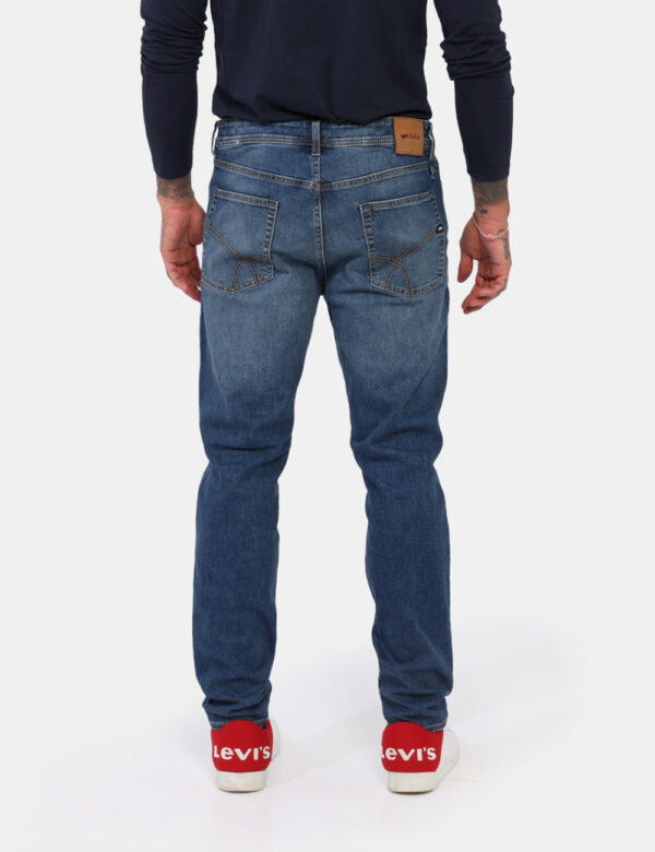 Jeans Gas Jeans - Jeans Gas slim fit, modello cinque tasche e abbottonatura. Indossalo per non sbagliare mai!