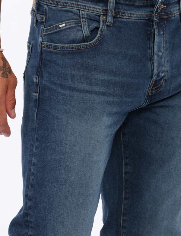 Jeans Gas Jeans - Jeans Gas slim fit, modello cinque tasche e abbottonatura. Indossalo per non sbagliare mai!