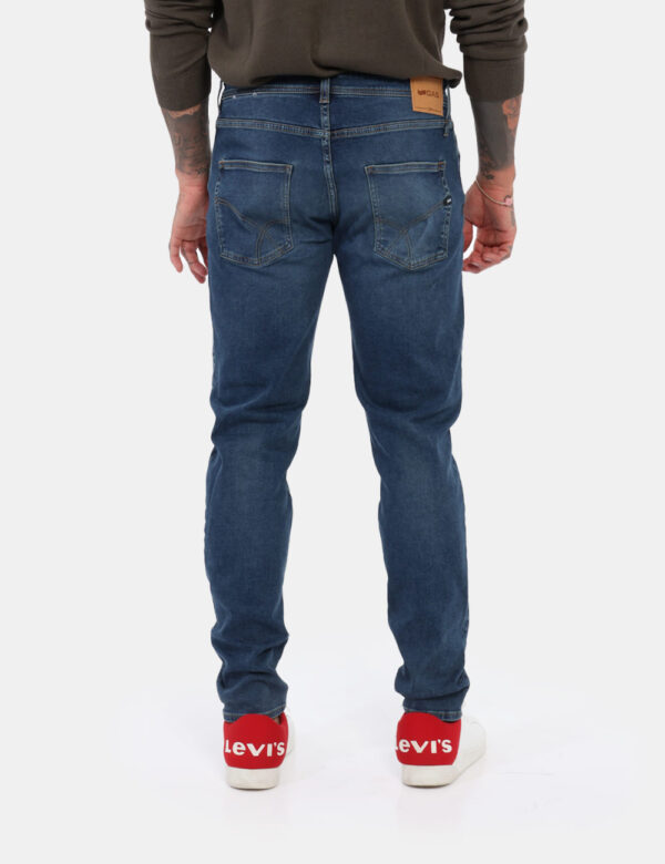 Jeans Gas Jeans - Jeans Gas slim fit, modello cinque tasche e abbottonatura. Indossalo per non sbagliare mai!