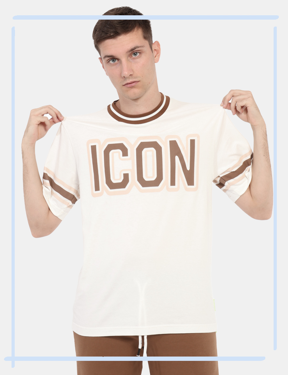 T-shirt Icon Beige - T-shirt morbida su base beige con stampa logo brand in marrone e rosa. Le stesse colorazioni sono richi