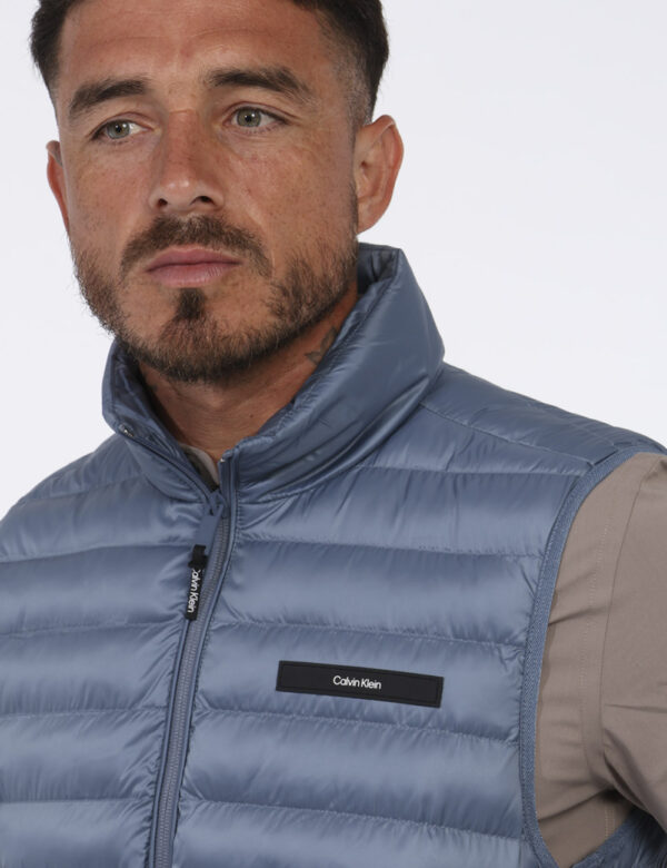 Gilet Calvin Klein Azzurro - Cod. art. K10K113470 B CVVi ricordiamo che tutti i nostri articoli sono originali.