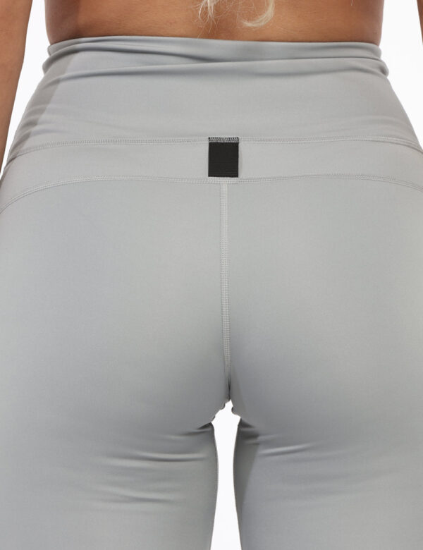 Leggings The North Face Grigio - Cod. art. NF0A893D D CVVi ricordiamo che tutti i nostri articoli sono originali.