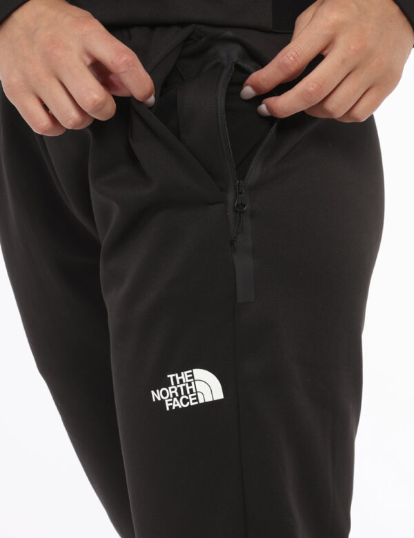 Pantaloni The North Face Nero - Cod. art. NF0A893W D CVVi ricordiamo che tutti i nostri articoli sono originali.