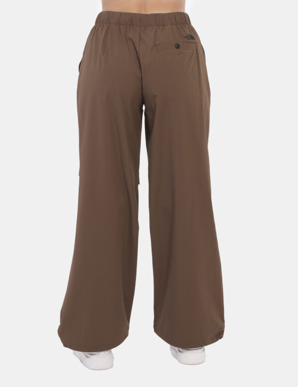 Pantaloni The North Face Marrone - Cod. art. NF0A89H1 D CVVi ricordiamo che tutti i nostri articoli sono originali.