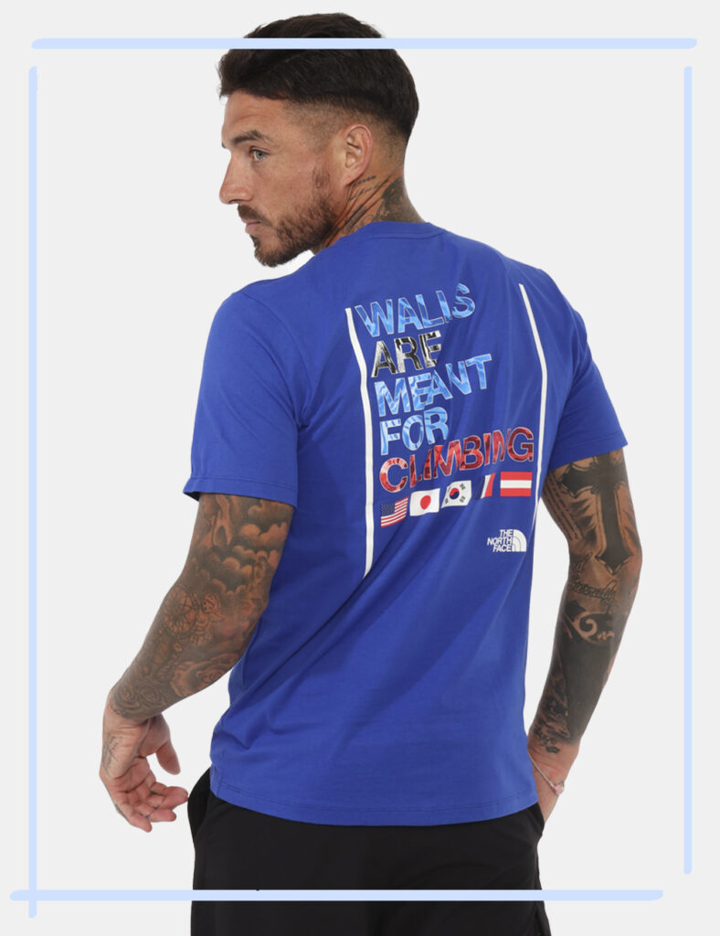 T-shirt The North Face Blu - Cod. art. NF0A8AZR D CVVi ricordiamo che tutti i nostri articoli sono originali.