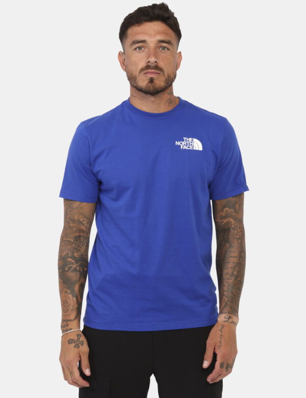 T-shirt The North Face Blu - Cod. art. NF0A8AZR D CVVi ricordiamo che tutti i nostri articoli sono originali.