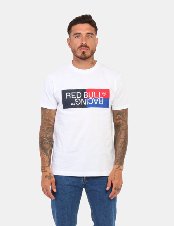 T-shirt Red Bull Bianco - Questa t-shirt Red Bull Racing x Pepe jeans a maniche corte è un pezzo iconico per chi ama un look