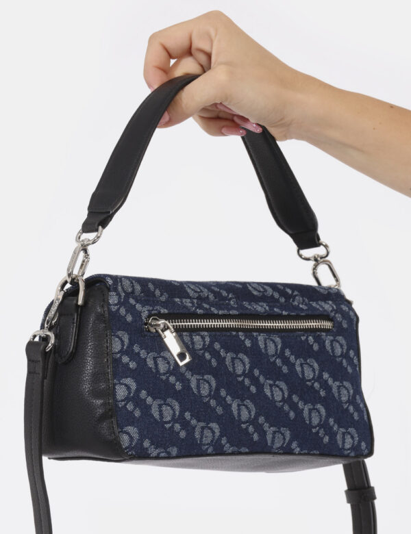 Borsa Desigual Blu - Borsa a tracolla di piccole dimensioni in tessuto blu denim più nero. La bag si compone di unico scompa