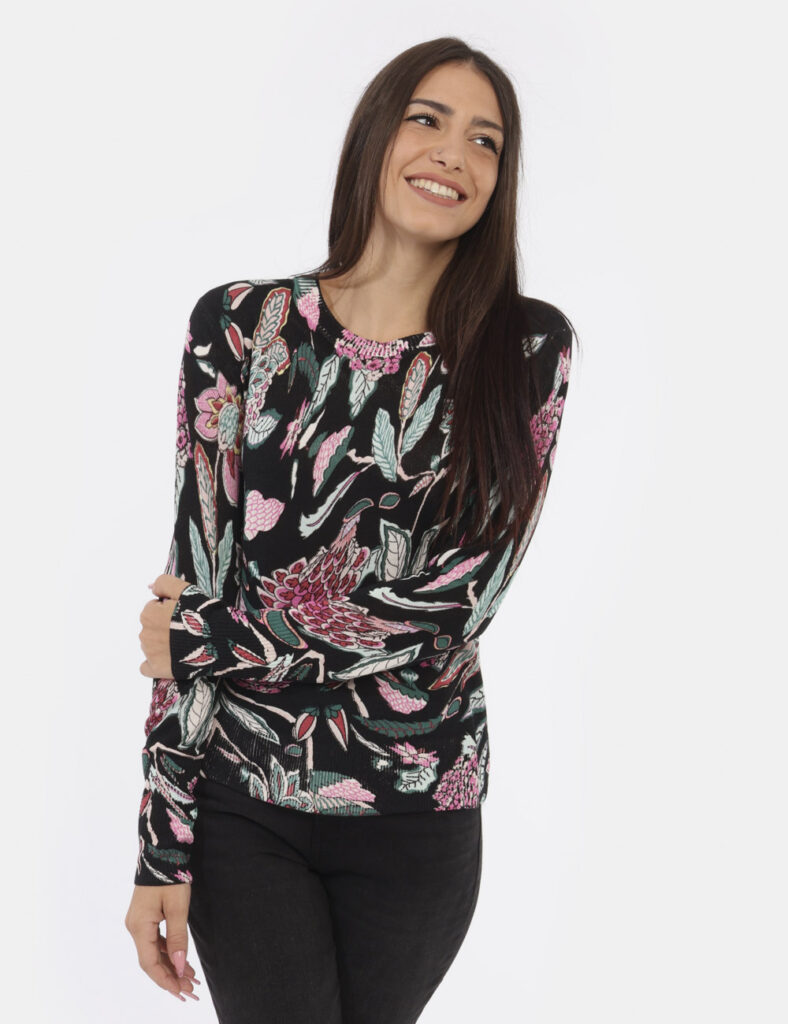 Maglia Desigual Fantasia - Maglia a maniche lunghe, con girocollo classico, su base nera e fantasia rosa e verde. La vestibi