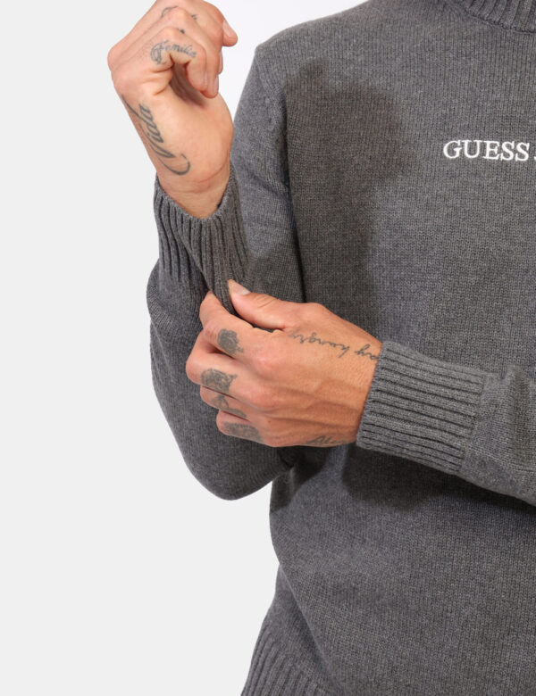 Maglione Guess Grigio - L’articolo appartiene al campionario esclusivo di stagione: pezzo unicoCod. art. M4BR31Z3HM1 GS CVVi