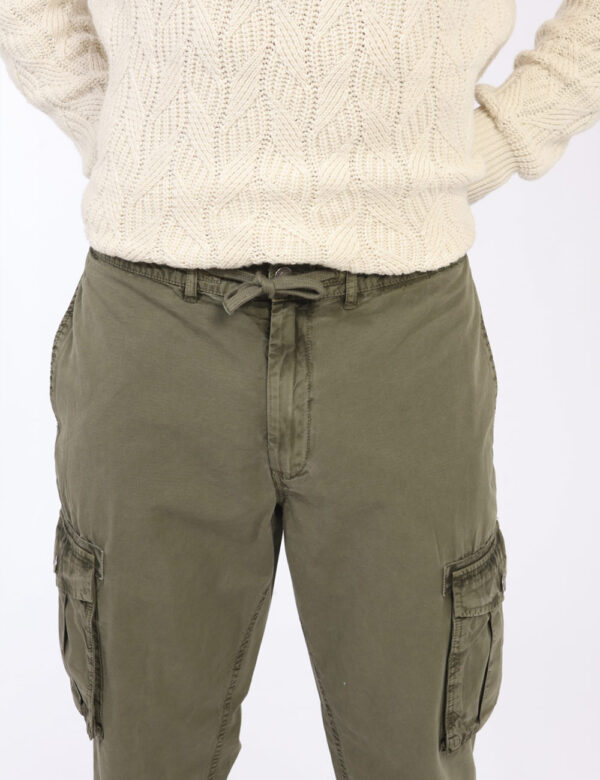 Pantaloni cargo Guess Verde - L’articolo appartiene al campionario esclusivo di stagione: pezzo unicoCod. art. M4YB45WGES0 G