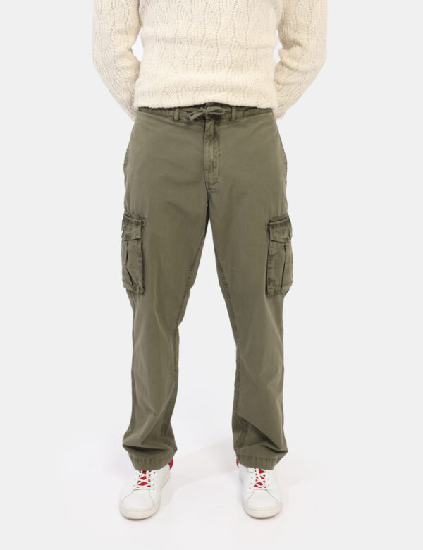 Pantaloni cargo Guess Verde - L’articolo appartiene al campionario esclusivo di stagione: pezzo unicoCod. art. M4YB45WGES0 G