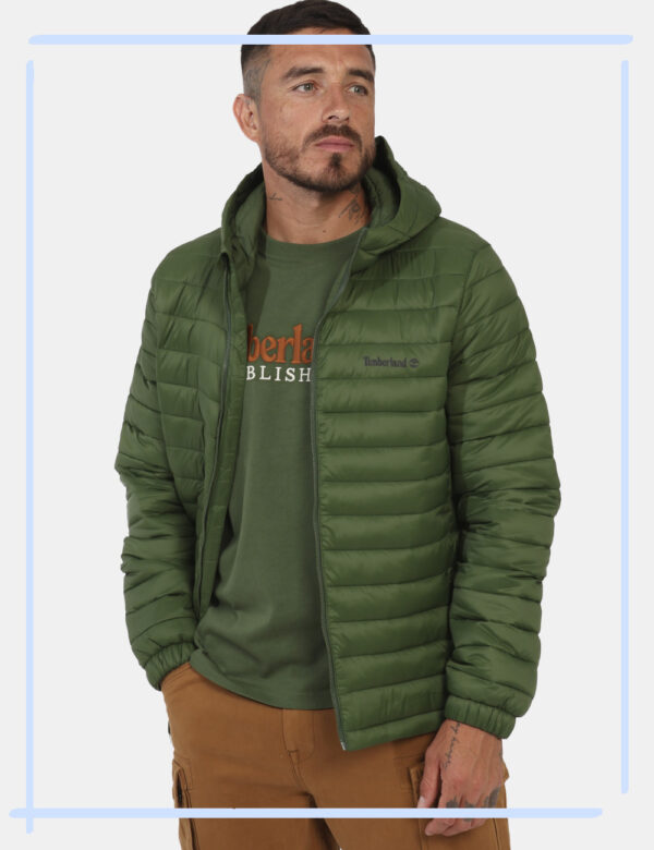 Piumino Timberland Verde - L’articolo appartiene al campionario esclusivo di stagione: pezzo unicoCod. art. TB0A625K B CVVi