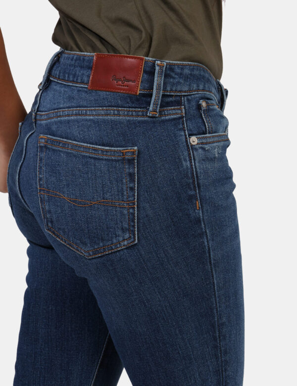 Jeans Pepe Jeans Jeans - Jeans bootcut dal taglio classico con 5 tasche. Presentano un leggero effetto strappato per un look