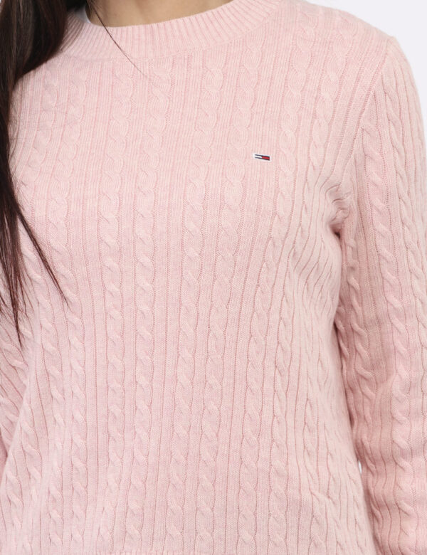 Maglione Tommy Hilfiger Rosa - Maglione in total rosa con trama intrecciata. La vestibilità è morbida e regolare. Il maglion