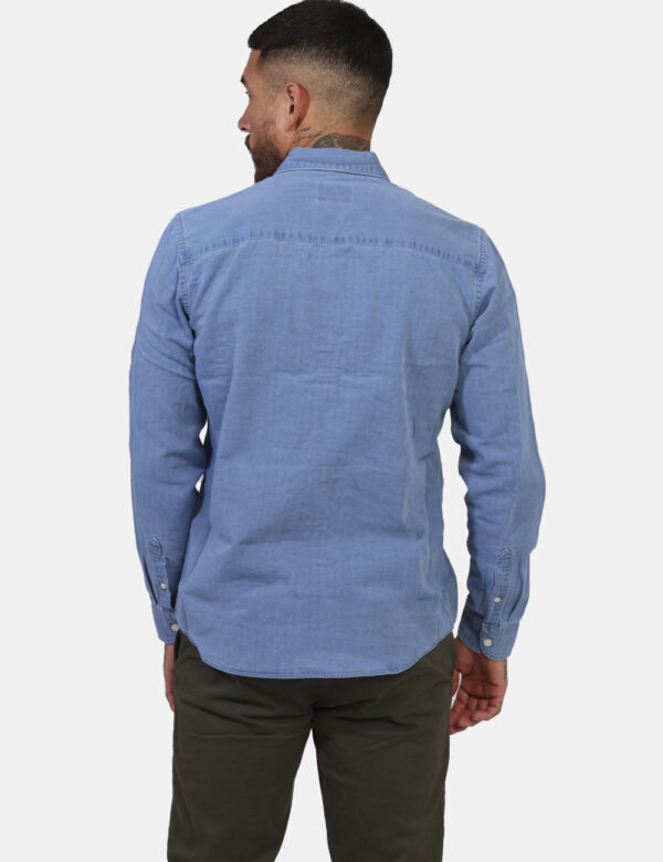 Camicia Pepe Jeans Jeans - Camicia in denim chiaro con classico collo bottondown. Un capo versatile che unisce lo stile casu