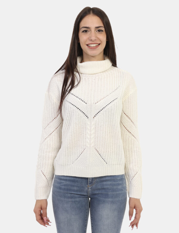 Maglione Rue De Clerie Bianco - Maglione dolcevita in total bianco con trama intrecciata. La vestibilità è morbida e regola