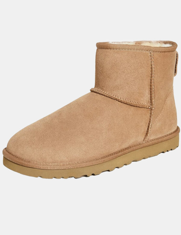 Stivaletti Ugg Marrone - Stivaletti bassi e morbidi in tessuto scamosciato total marrone. Presente interno in fake fur che