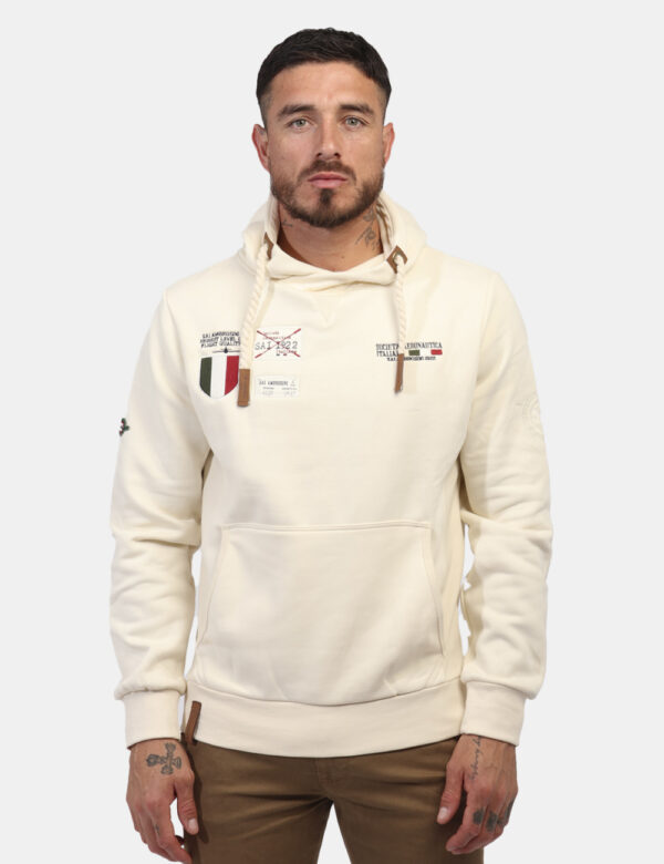 Felpa Aeronautica Italiana Panna - Felpa in total bianco panna con cappuccio e con vari patch in tinta coordinata che richia