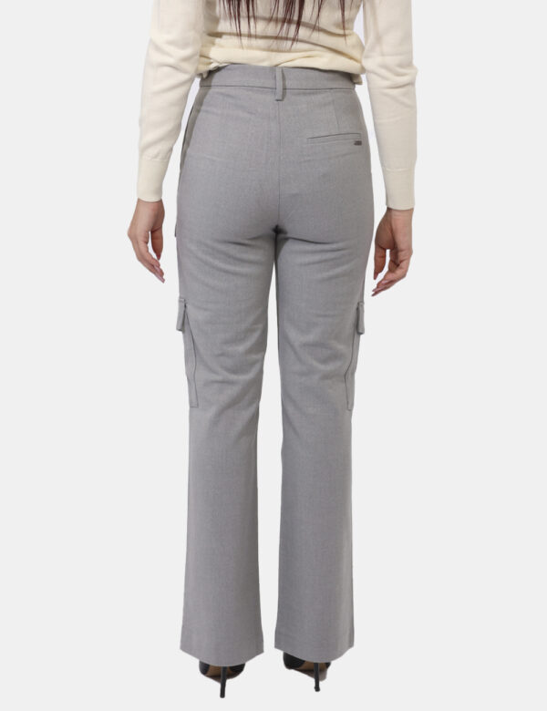 Pantaloni Fracomina Grigio - Pantaloni larghi semieleganti in total grigio chiaro con tasche a taglio trasversale sul fronte