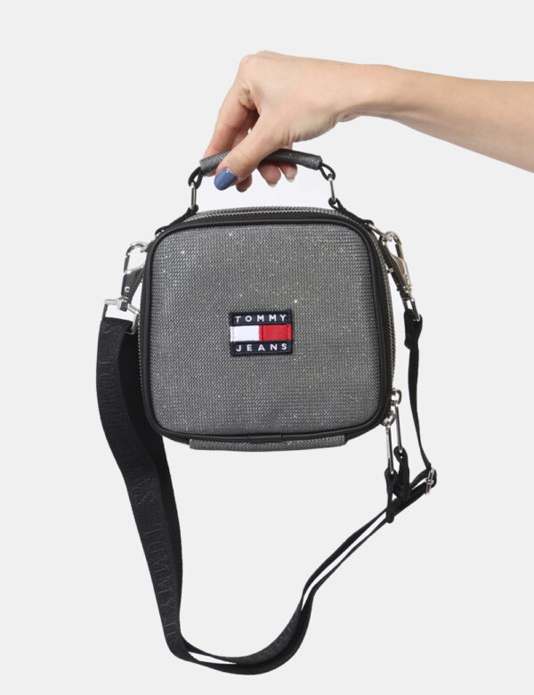 Borsa Tommy Hilfiger Argento - Borsa a tracolla di piccole dimensioni in tessuto total grigio con dettagli neri più lurex ar