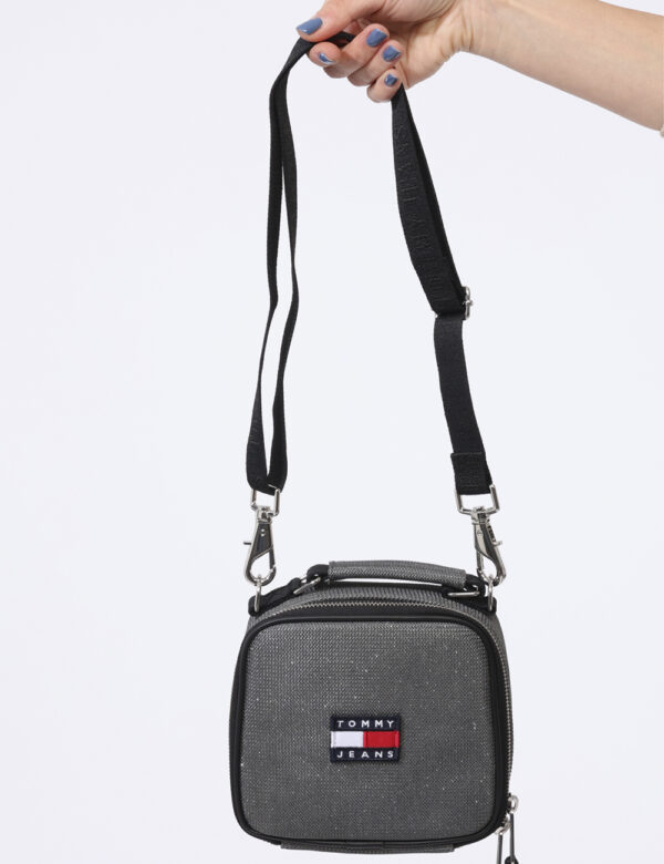 Borsa Tommy Hilfiger Argento - Borsa a tracolla di piccole dimensioni in tessuto total grigio con dettagli neri più lurex ar