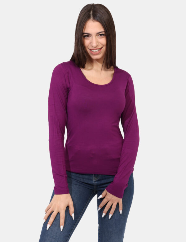 Maglia Rue De Clerie Viola - Maglia classica a maniche lunghe in total viola prugna. La vestibilità è morbida e regolare. L