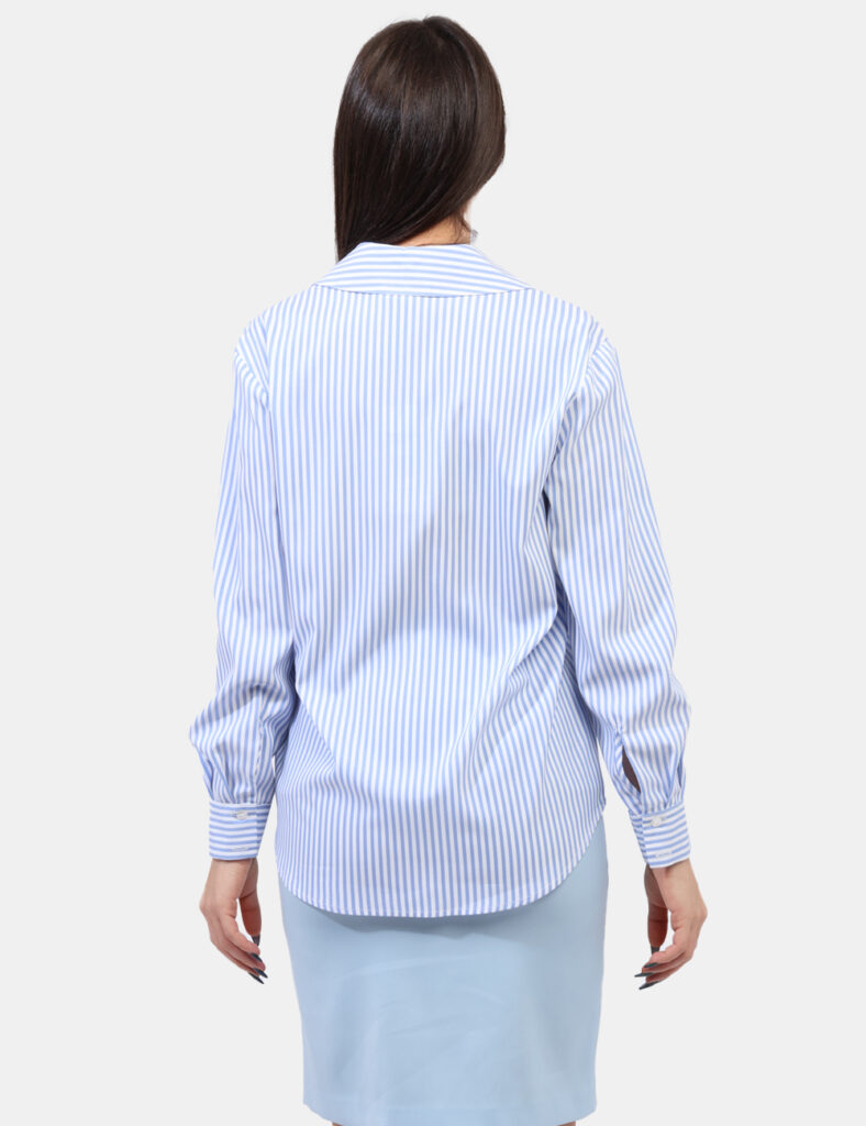 Camicia Materica Azzurro - Camicia classica rigata verticale in bianco e azzurro. La vestibilità è morbida e pratica grazie