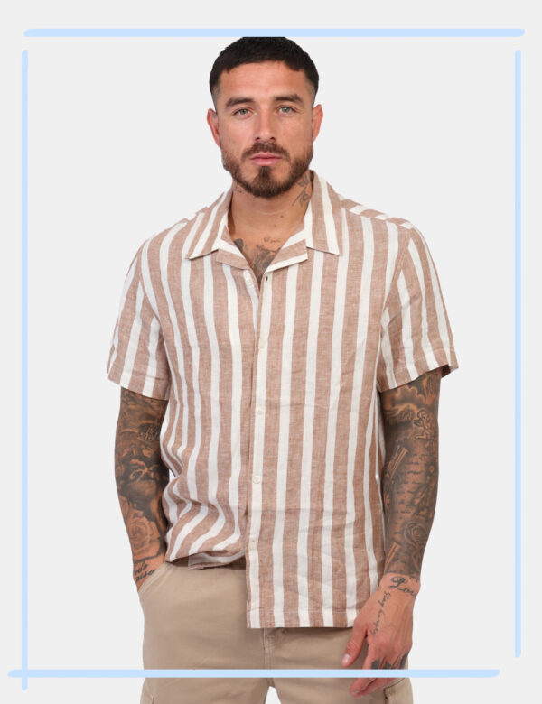 Camicia taglia L Guess Marrone - L’articolo appartiene al campionario esclusivo di stagione: pezzo unico.Cod. art. M5GH76WH3