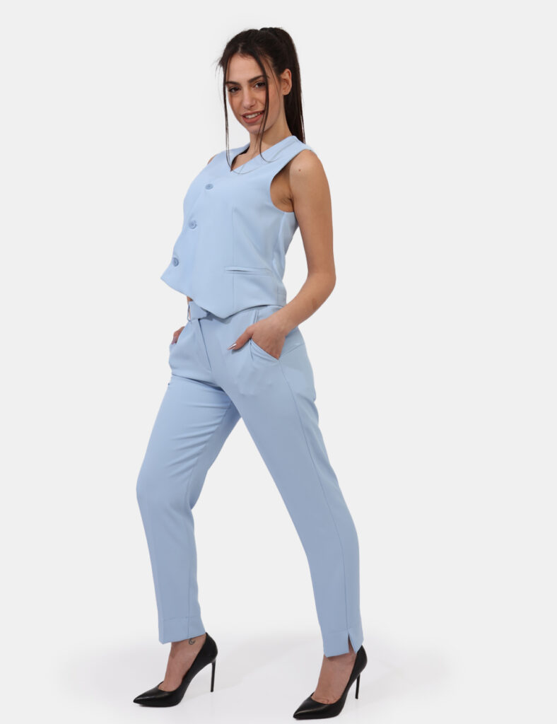 Pantaloni Rue De Clerie Azzurro - Pantaloni larghi, eleganti in total azzurro pastello. La vestibilità è morbida e pratica g